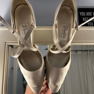 Silk satin heels, rhinestone buckle. X strap. Size 9B.